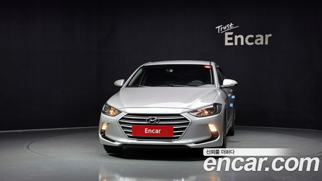 Hyundai AVANTE 2017 — photo 3