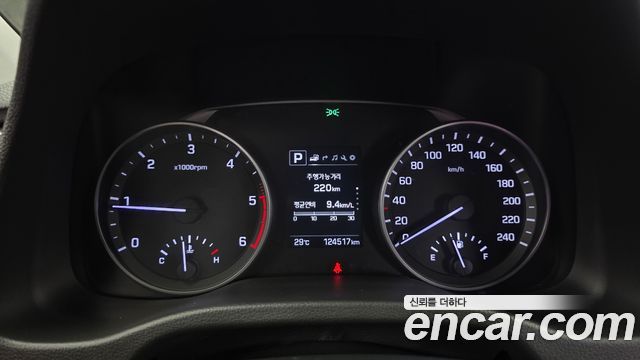 Hyundai AVANTE 2017 — photo 8