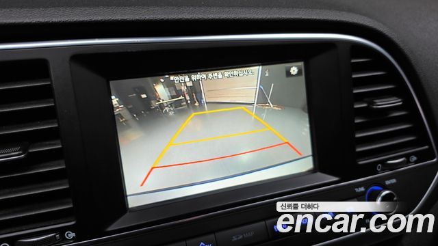 Hyundai AVANTE 2016 — photo 16