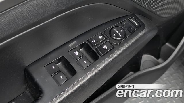 Hyundai AVANTE 2016 — photo 18