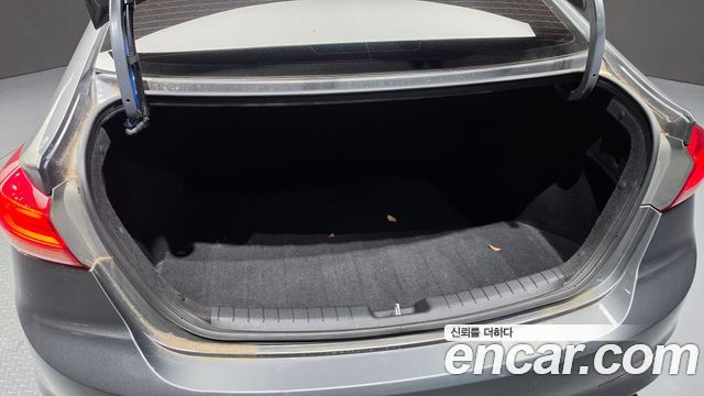 Hyundai AVANTE 2016 — photo 20