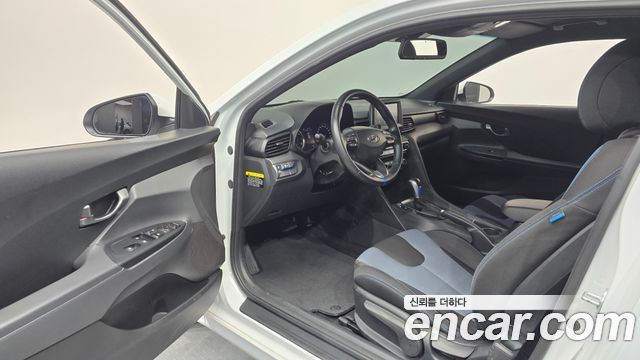 Hyundai Veloster 2018 — photo 13