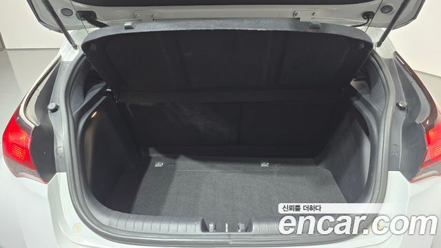 Hyundai Veloster 2018 — photo 26