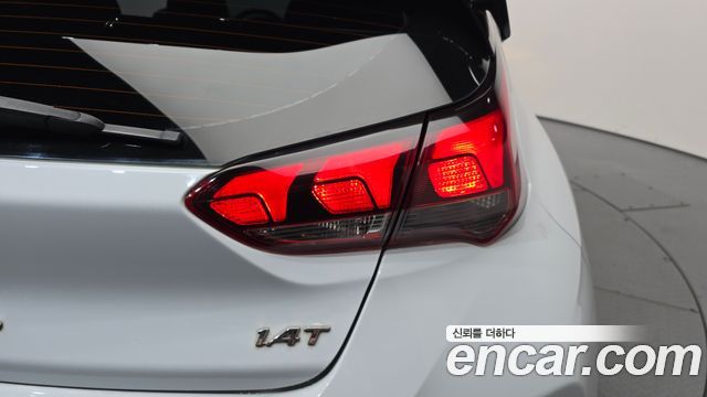 Hyundai Veloster 2018 — photo 9