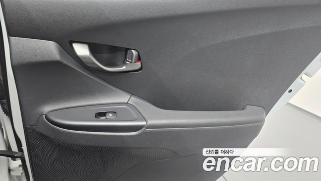 Hyundai Veloster 2018 — photo 15