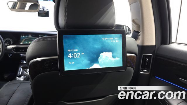 Genesis G90 2019 — photo 25