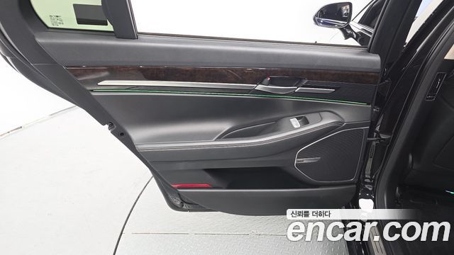 Genesis G90 2019 — photo 15