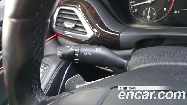Genesis G90 2019 — photo 28