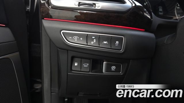 Genesis G90 2019 — photo 32