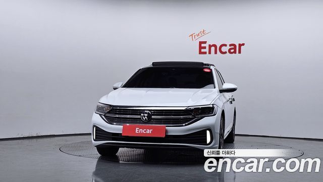 Volkswagen Jetta 2023 — photo 3