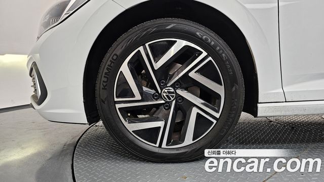 Volkswagen Jetta 2023 — photo 5