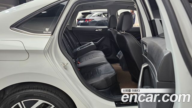 Volkswagen Jetta 2023 — photo 17