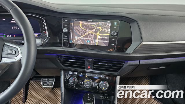 Volkswagen Jetta 2023 — photo 18