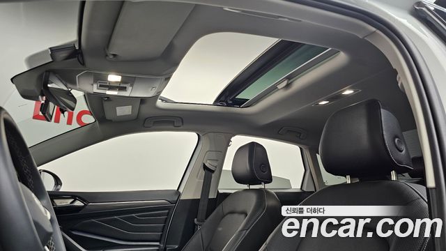 Volkswagen Jetta 2023 — photo 22