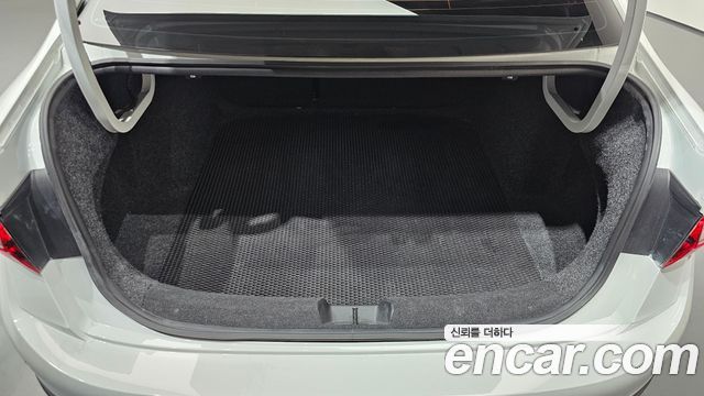 Volkswagen Jetta 2023 — photo 23