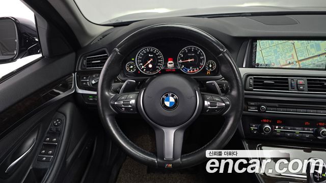 BMW 5-Series 2016 — photo 12