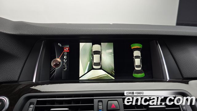 BMW 5-Series 2016 — photo 14
