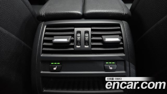 BMW 5-Series 2016 — photo 18