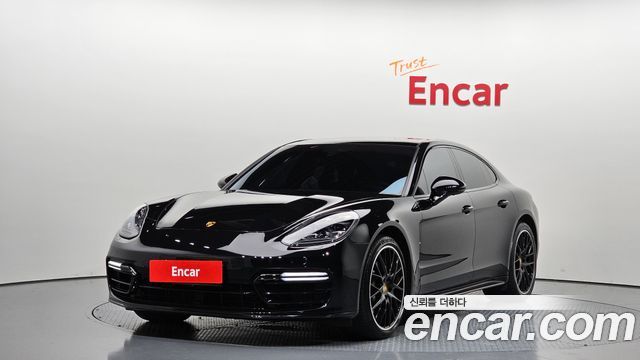 Porsche Panamera 2018 — photo 1
