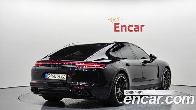 Porsche Panamera 2018 — photo 2