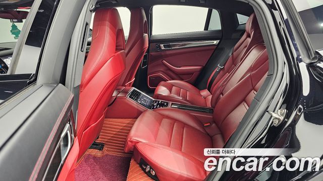 Porsche Panamera 2018 — photo 18
