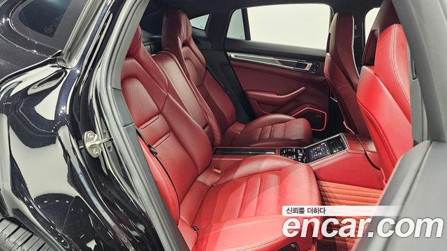 Porsche Panamera 2018 — photo 16