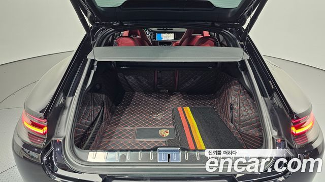 Porsche Panamera 2018 — photo 31