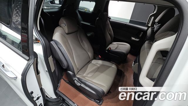 Kia Canival 2025 — photo 11