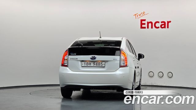 Toyota Prius 2013 — photo 4