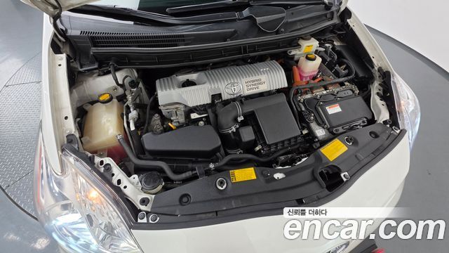 Toyota Prius 2013 — photo 6