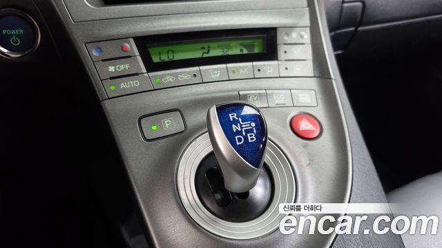 Toyota Prius 2013 — photo 9