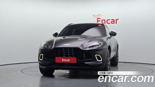 Aston Martin DBX 2021 — photo 3