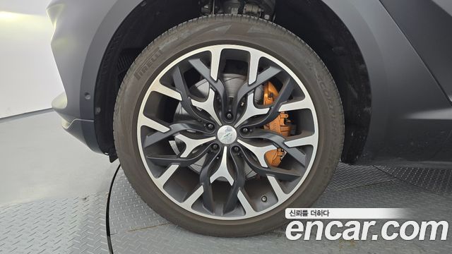 Aston Martin DBX 2021 — photo 5