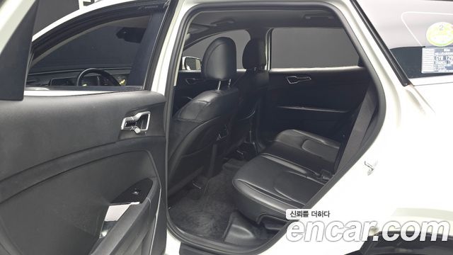 Kia Sportage 2023 — photo 18