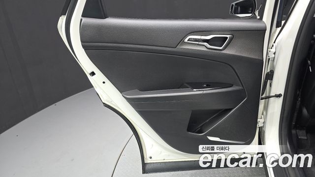 Kia Sportage 2023 — photo 15