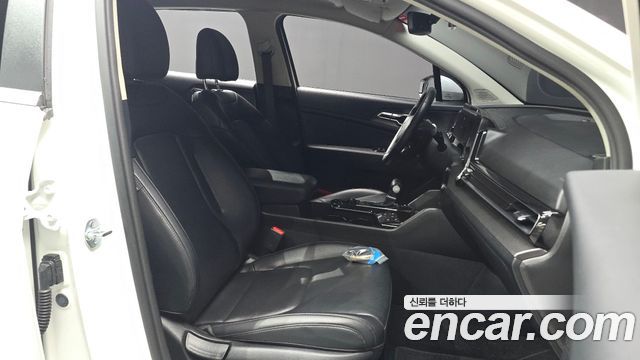 Kia Sportage 2023 — photo 16