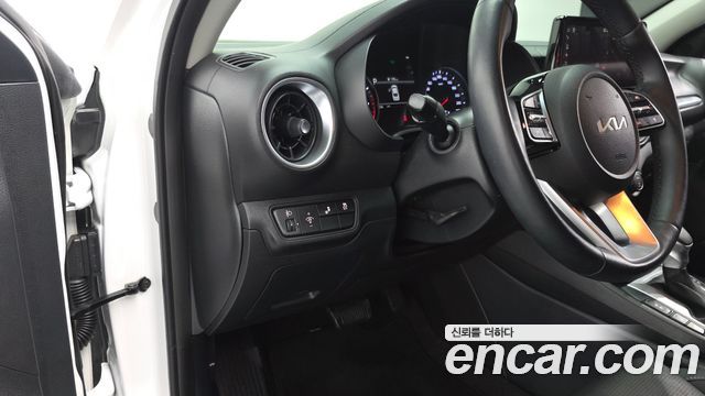 Kia K3 2022 — photo 19