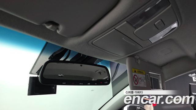 Kia K3 2022 — photo 24