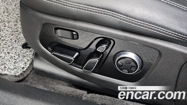 Genesis G90 2021 — photo 25