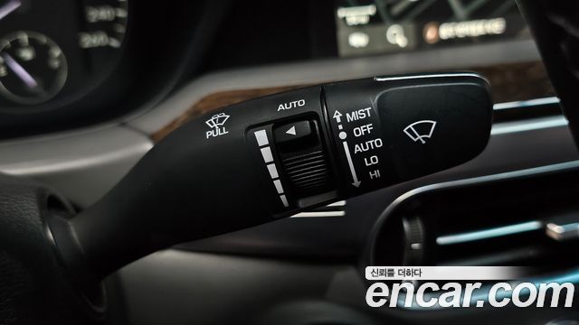 Genesis G90 2021 — photo 32