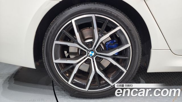 BMW 5-Series 2022 — photo 5