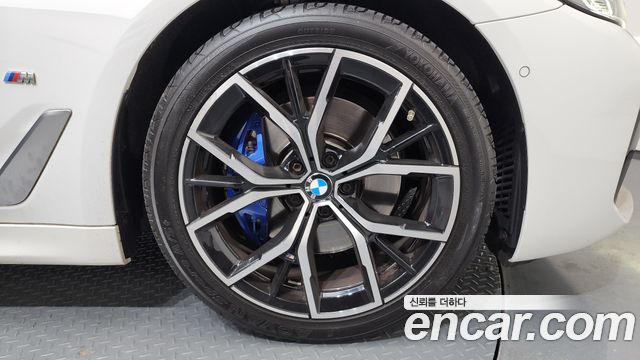 BMW 5-Series 2022 — photo 7