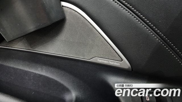 BMW 5-Series 2022 — photo 36