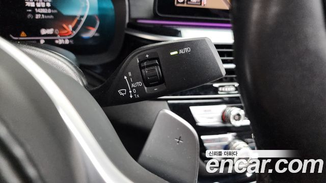 BMW 5-Series 2022 — photo 38