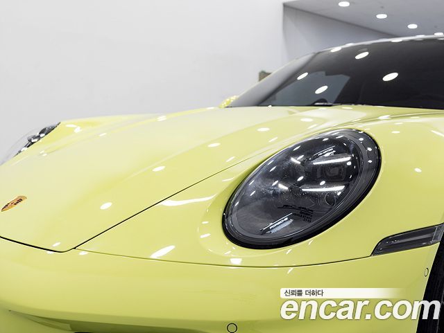 Porsche 911 2025 — photo 11