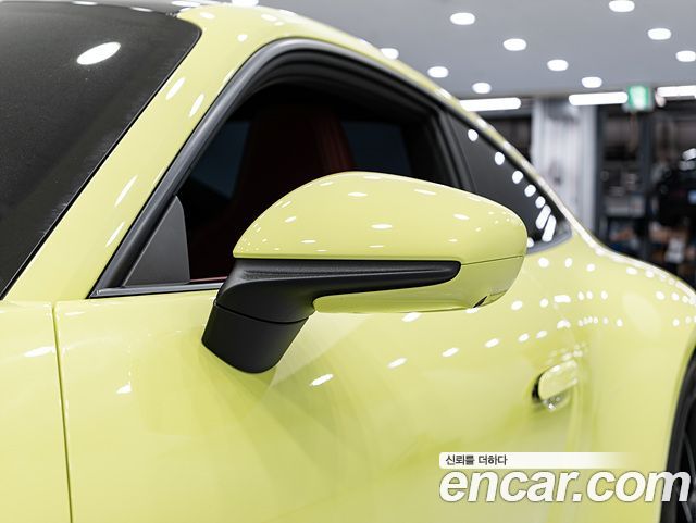 Porsche 911 2025 — photo 13