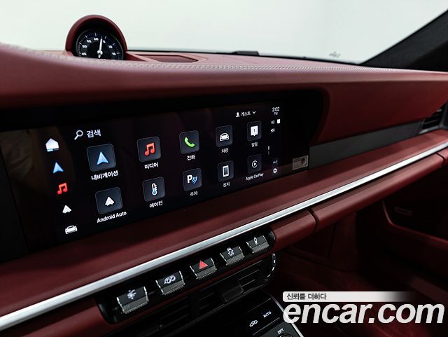 Porsche 911 2025 — photo 17