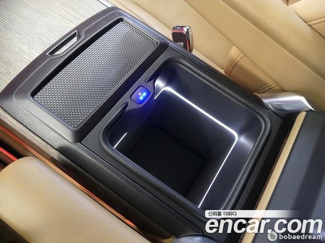 Land Rover Range Rover 2025 — photo 13