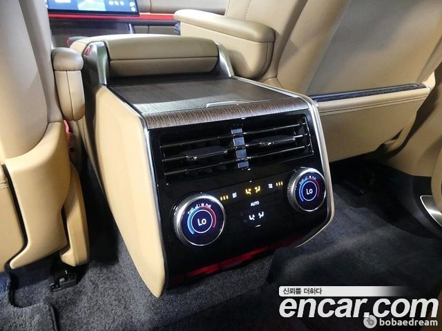 Land Rover Range Rover 2025 — photo 17
