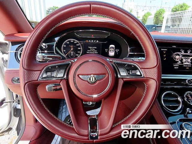 Bentley Continental 2019 — photo 12